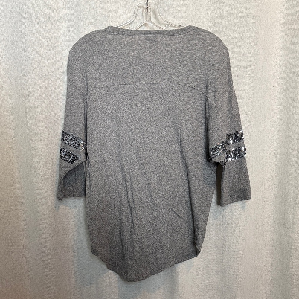 PINK Victoria's Secret Gray Sequin Logo Short Sleeve Tee - Picture 3 of 3